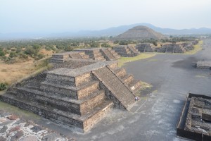 Blick von der Mondpyramide